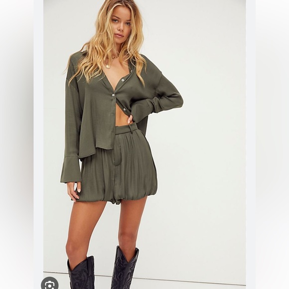 Celia Set - Picture 2 of 10